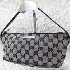 GUCCI グッチ アクセサリーポーチ GGキャンバス ホワイト GG柄 - メルカリ