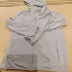 ライトグレー フルジップパーカー 160　ユニクロ　エアリズム