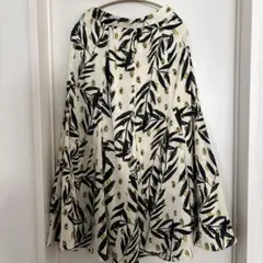 ジャーナルスタンダード　アイボリー葉柄フレアスカート