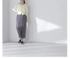 ボクシーVネックカーディガン NATURAL BEAUTY BASICのサムネイル