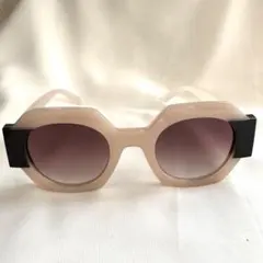 Item thumbnail for item b6b0e7dc-2bc3-46f1-a814-7616f79ef8a3