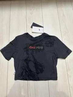 【新品未使用タグ付き】Nike クロップドTシャツ ブラック