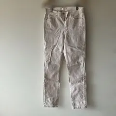 UNIQLO 薄ピンクスリムフィット デニムパンツ