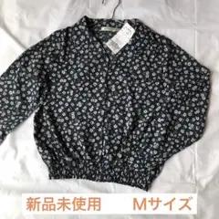 新品未使用ミニフラワー開襟ブラウスグリーンＭサイズ長袖