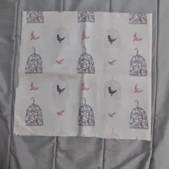 生地　はぎれ　鳥かご　約50×50cm