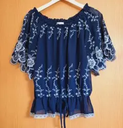 アクシーズファム　袖刺繍ブラウジングプルオーバー　花柄　レース