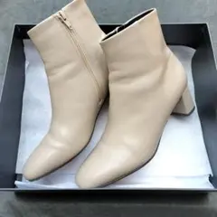 UNTITLED ショートブーツ アンタイトル ブーツ グレージュ