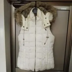 アバクロ【M】ホワイトダウンベスト 裏地リアルファー
