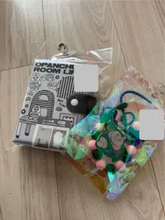 おぱんちゅうさぎ シール帳 ➕じゃらじゃらキーホルダー（デビル）セット