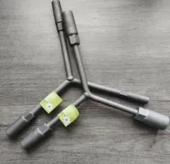 MIUロゴ　ネックレス　シルバー　キラキラ　女性 チョーカー