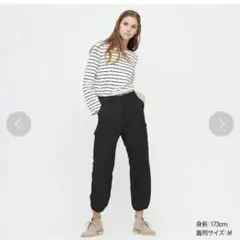 UNIQLOブラック ルーズフィットカーゴジョガーパンツ