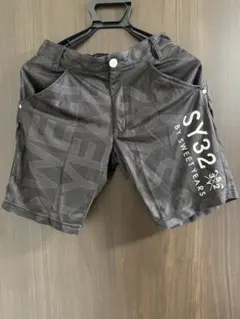 SY32 BY SWEETYEARS ブラックショートパンツ Mサイズのサムネイル