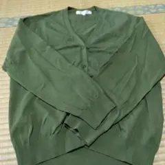 ワールド　オリーブグリーン Vネック 長袖カーディガン