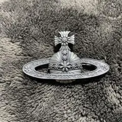 2025年最新】viviennewestwood ブローチの人気アイテム - メルカリ