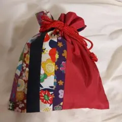 和風柄　巾着バッグ 赤　和柄　着物柄　巾着袋　ギフト用　ラッピング袋　小物入れ