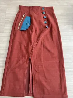 REDYAZEL 赤いスリット入りタイトスカート