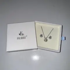 FH.BIRD ネックレスとピアスセット