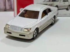 ★トミカ　トヨタクラウン　ハイブリッド未使用品のサムネイル