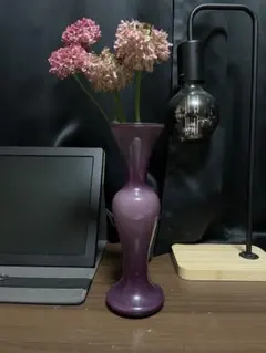 紫色ガラス花瓶