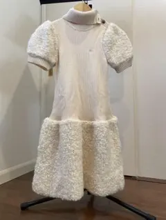 バーバリーブルーレーベル　未使用アイボリーニットワンピース 半袖