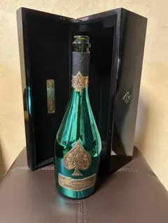 2025年最新】アルマンドグリーンの人気アイテム - メルカリ