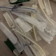 使い捨てヘアブラシ　20本　ホテルアメニティ