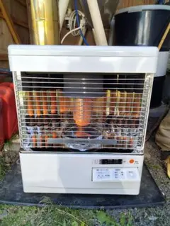 札幌発コロナ煙突式石油ストーブ！品番「SV‐V4517M」2017年式中古品のサムネイル