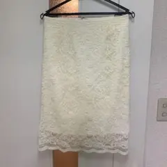 美品　Andemiu レースタイトスカート ホワイト Mのサムネイル