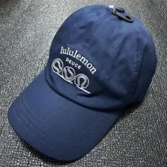 lululemon DEUCE テニス キャップ ネイビー L/XLのサムネイル