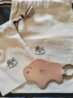 イルビゾンテ : バイソン型キーホルダーと巾着