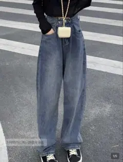 ワイドレッグ　ストレートデニム　ブルー