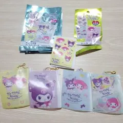 サンリオ マイメロディ クロミ 50周年 チェーン付きファスナーケース シール