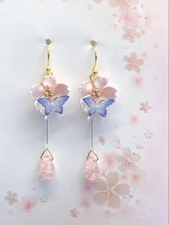 888 桜　パール風フラワー　蝶　チェコビーズ　ピアス(イヤリング変更可)