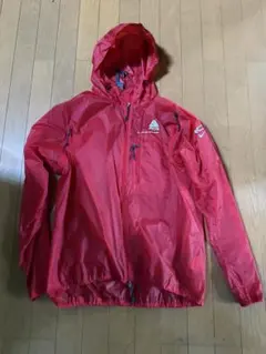 ナイキACG ウインドブレーカー L 赤 ランニング トレイル 軽量 フード付き