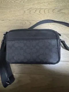 コーチ ブラック ショルダーバッグ