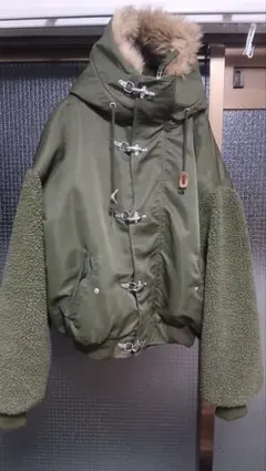 RASVOA ミリタリージャケット ボアスリーブ フード付き カーキ