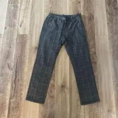 グレー スラックス