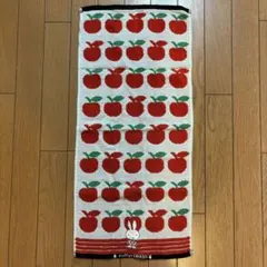 【新品・未使用】　ミッフィー フェイスタオル　　りんご柄のサムネイル