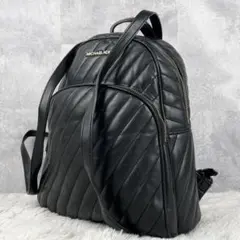 美品 マイケルコース レザー バックパック キルティング ロゴ金具 ブラック