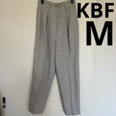 KBF チェック柄 テーパードパンツ タック入り