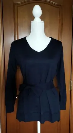 ＜未使用＞Ｖネック・ニット（ネイビー系・同色ニットベルト有）