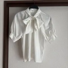 新品未使用品♡リボンパールボタンブラウス