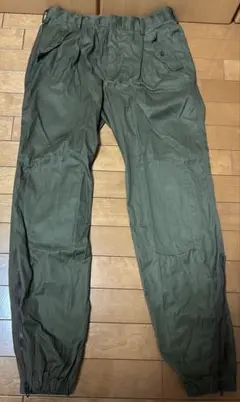実物　イタリア軍　パラシュートパンツ　軍パン　ミリタリーパンツ　サバゲー