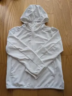 UNIQLO 　ユニクロ　キッズ　エアリズム　UVカット パーカー 120サイズ