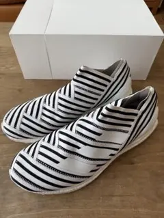 未使用箱付　adidasウルトラブースト　レースレス　ゼブラ　29.5cm
