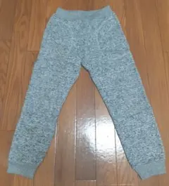グレー スウェットパンツ