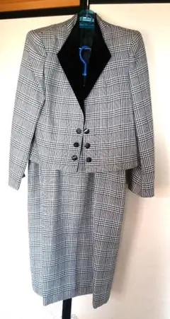 Item thumbnail for item f04ed5e6-238e-46da-bb81-ffc05dd4882e