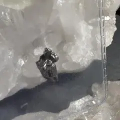 隕石　メテオライト　カンポ・デル・シエロ　鉄質隕石　原石　水晶