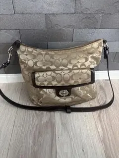 COACH シグネチャー柄 ベージュ ワンショルダーバッグ 13636 - メルカリ