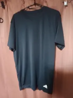 adidasアディダス ダークネイビー スポーツ生地Tシャツ 半袖
